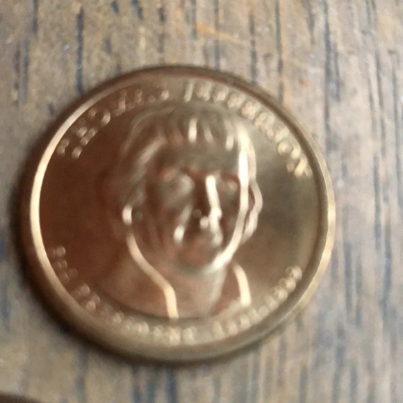 5 Presidental goldtone dollars - Picture 3 of 8